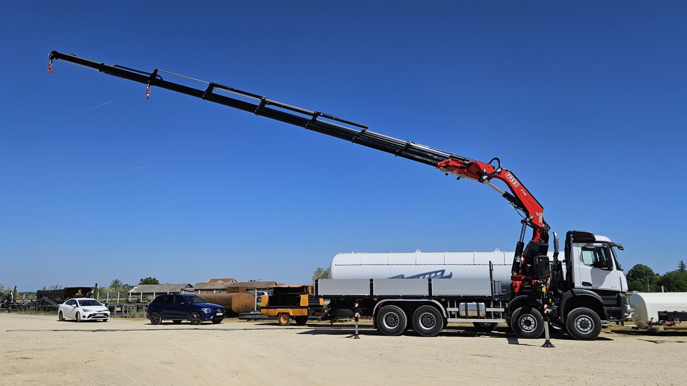 Mercedes Benz Arocs 4151 8×6 – UniCrane dizalica Fassi F710RA